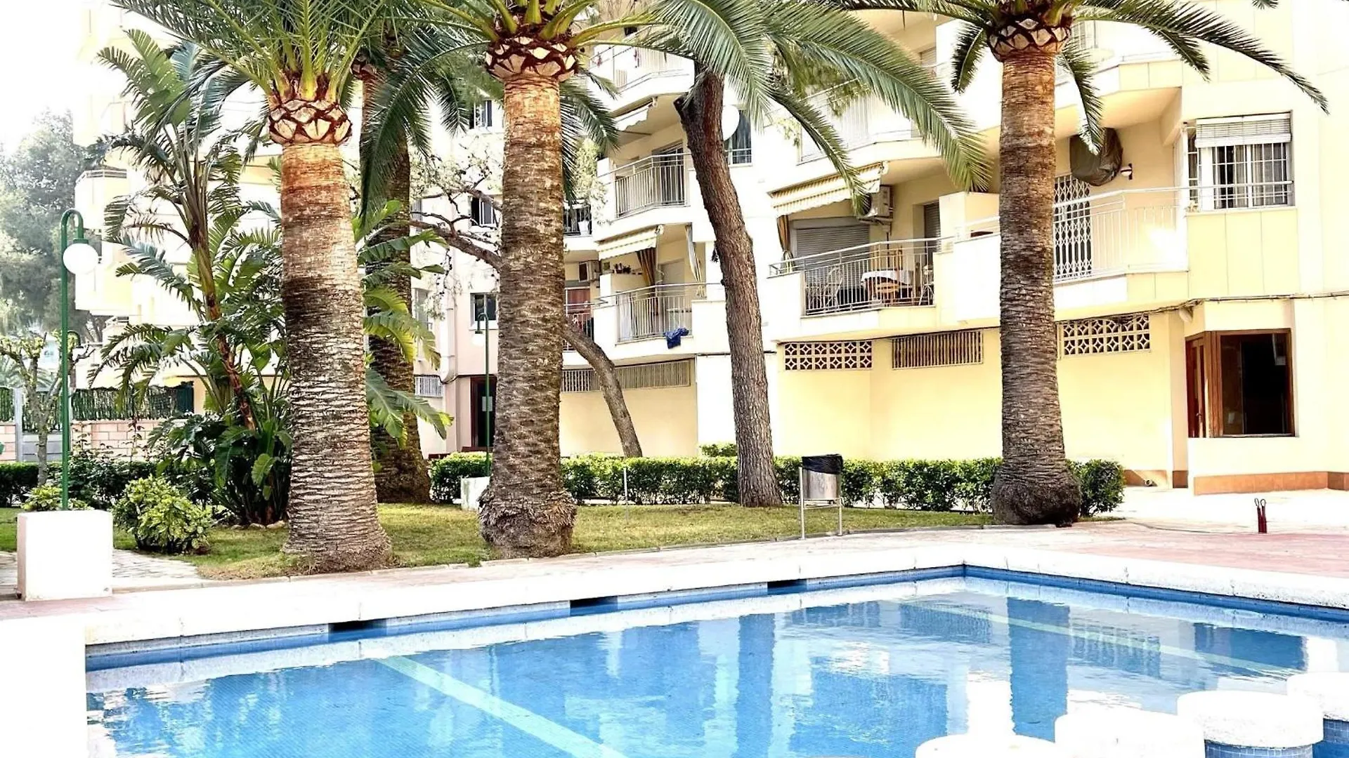 サロウApartbeach Sol Y Playa 245 Climatizado Vistas Piscinaアパートメント アパート